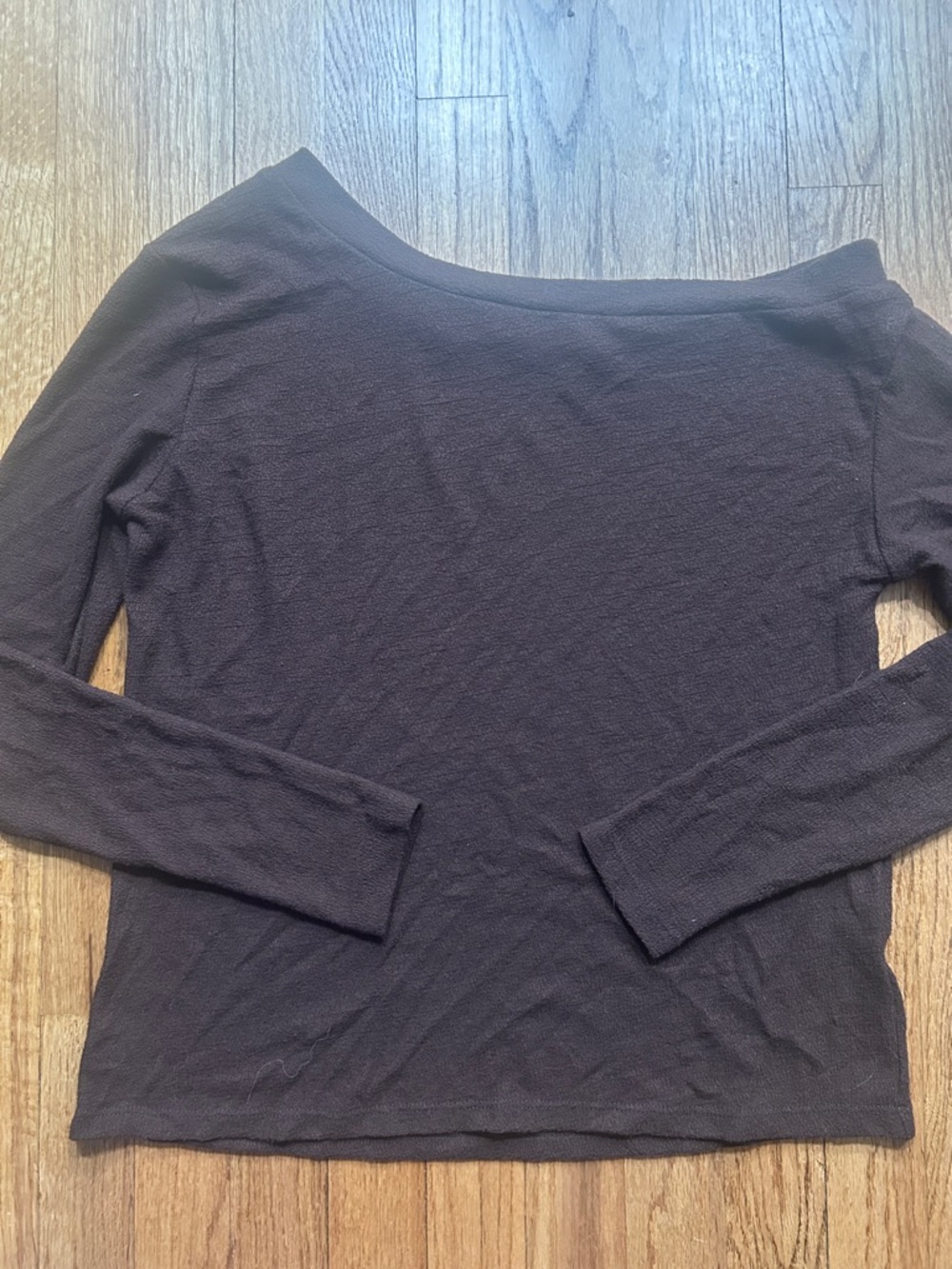 Alyssa Thomas N.Y BROWN OFF SHOULDER TOP Long Sleeve Top